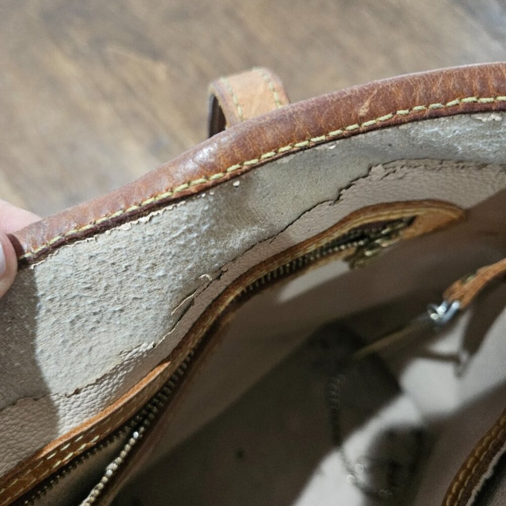 LOUIS VUITTON PETIT BUCKET - Picture 9 of 15